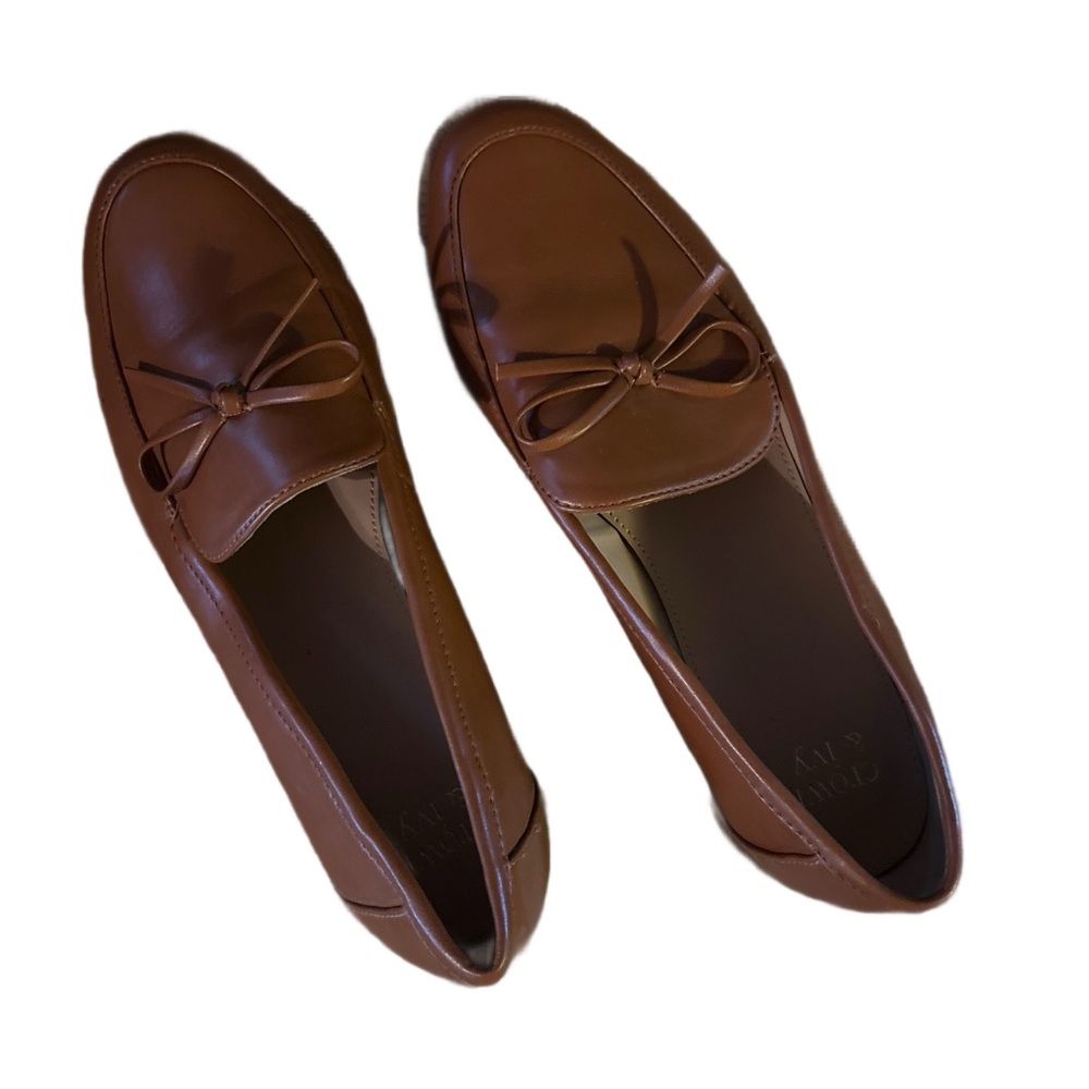Crown & Ivy Brown Leather Flats with Bow